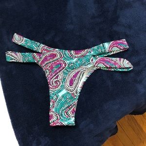 *never been worn* bikini bottom